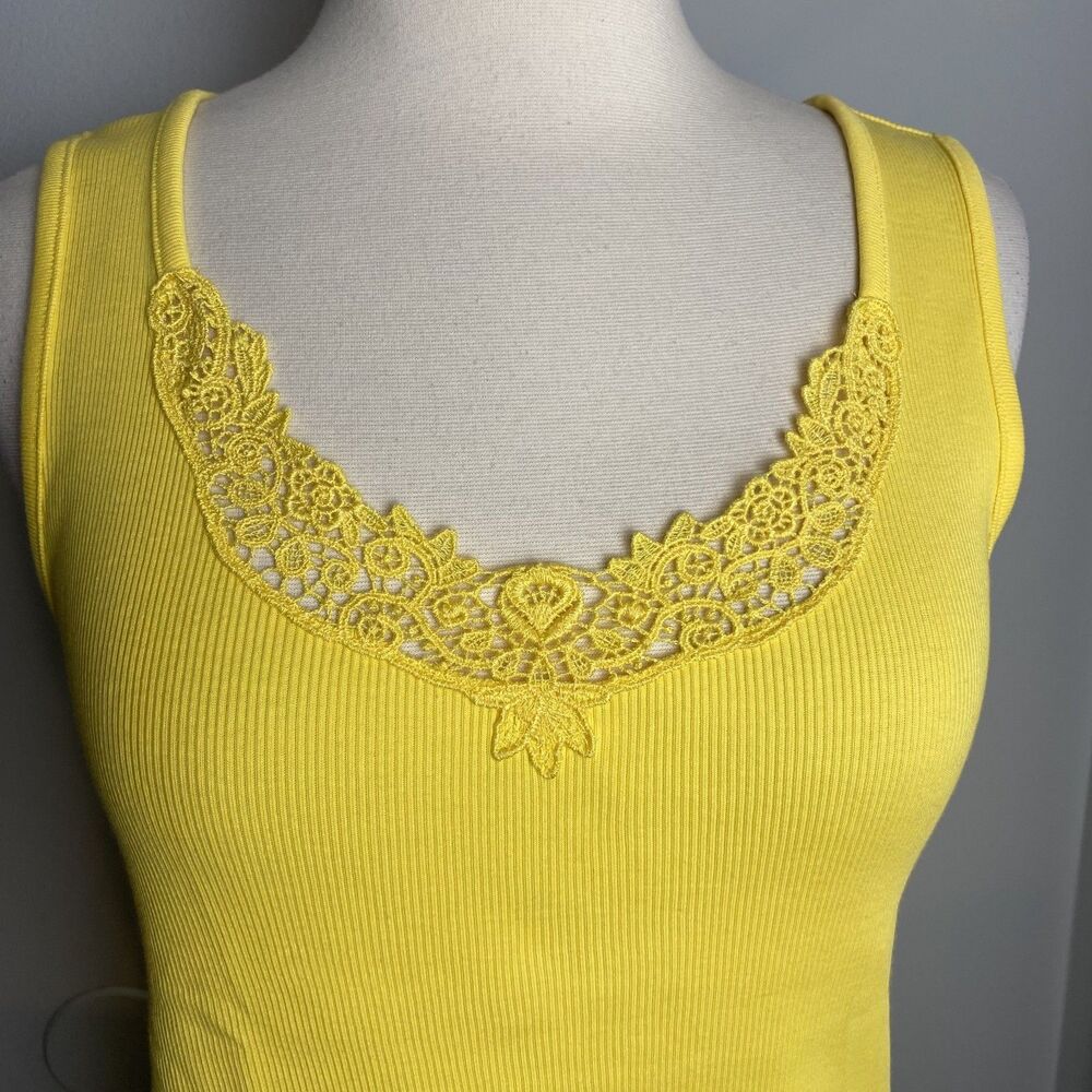 Vintage Y2K Lauren Ralph Lauren Ribbed Tank Top with Crochet Lace Trim, Size M